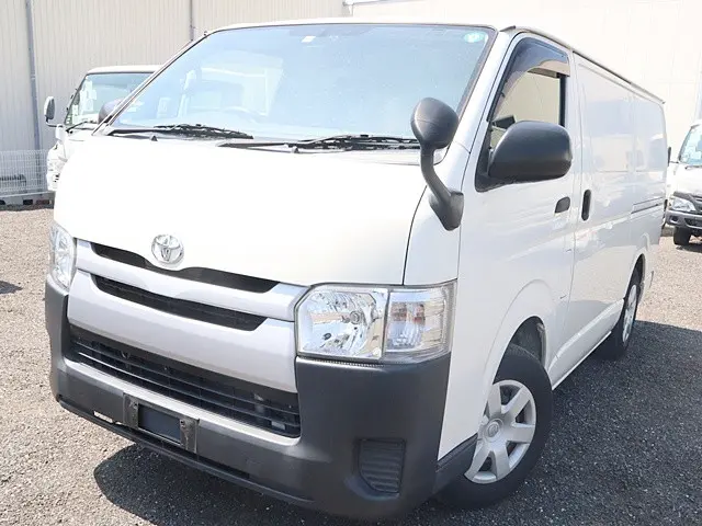 トヨタ ハイエースバン CBF-TRH200V(2WD)の写真1