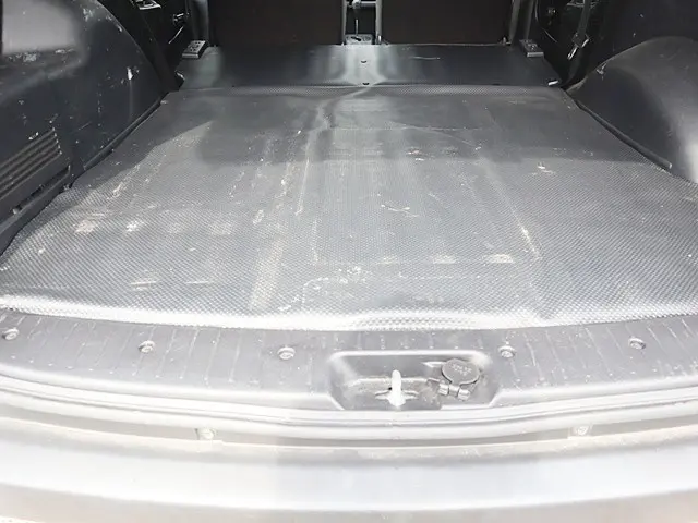 トヨタ サクシードバン 6AE-NHP160V(2WD)の写真13