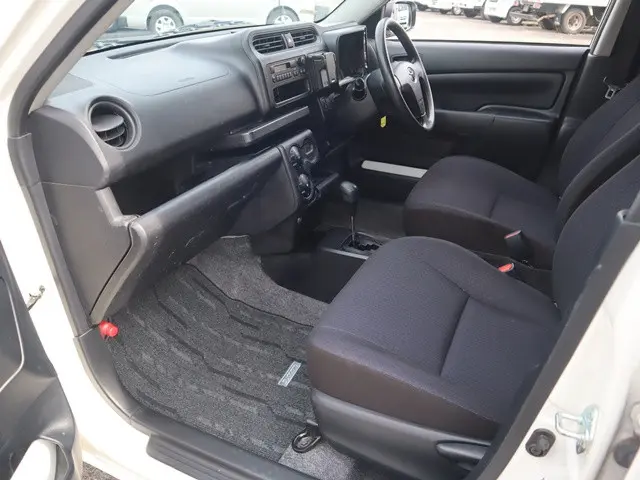 トヨタ サクシードバン 6AE-NHP160V(2WD)の写真31