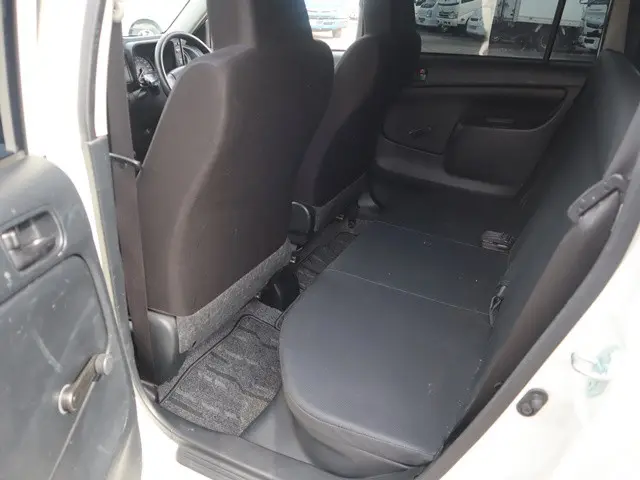 トヨタ サクシードバン 6AE-NHP160V(2WD)の写真35