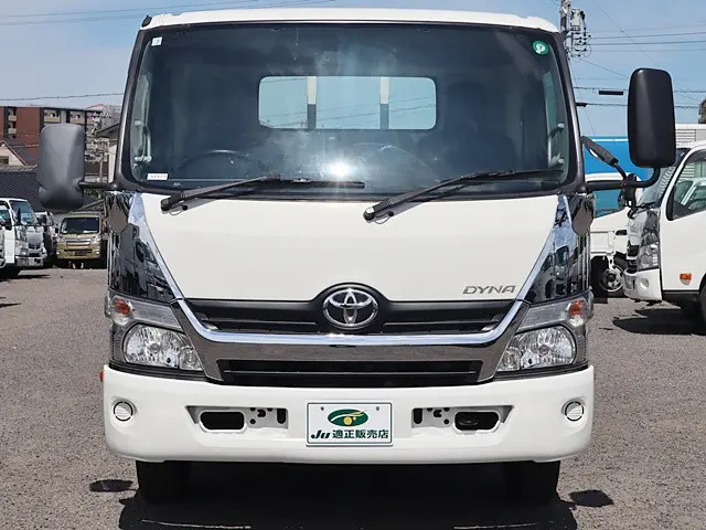 トヨタ ダイナ TKG-XZU720(2WD)の写真3