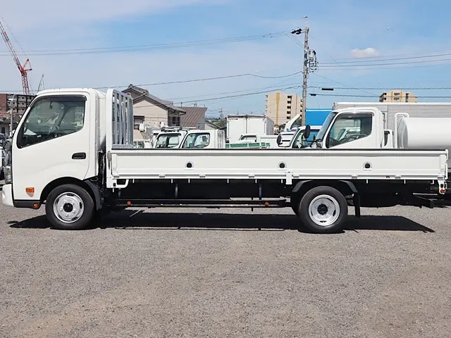トヨタ ダイナ TKG-XZU720(2WD)の写真9