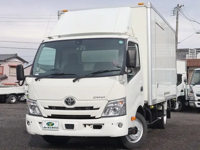 トヨタ ダイナ 2RG-XZU710(2WD)の写真2