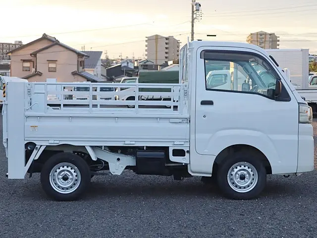 ダイハツ ハイゼットトラック EBD-S500P(2WD)の写真8