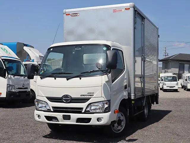 日野 デュトロ TKG-XZU675M(4WD)の写真1