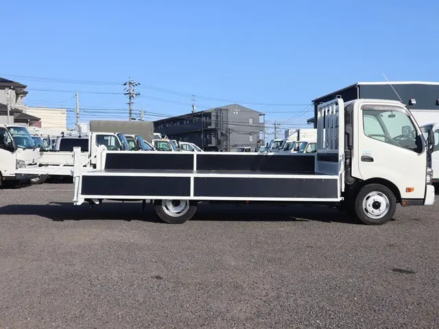 日野 デュトロ TPG-XZC710M(2WD)の写真10