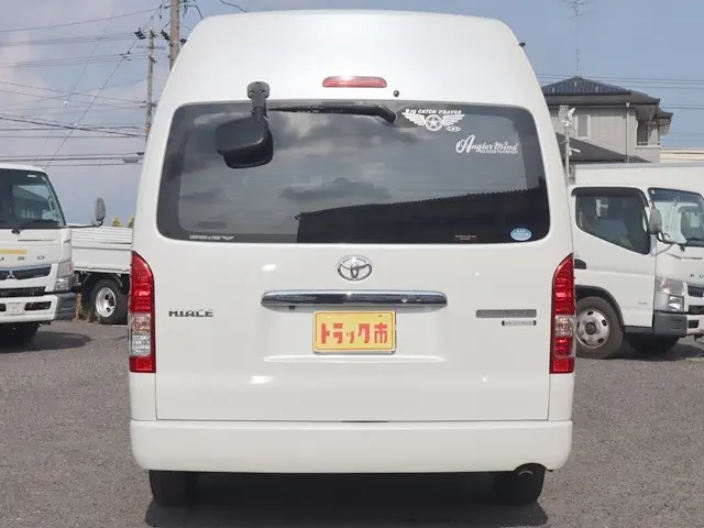 トヨタ ハイエース CBA-TRH229W(4WD)の写真6