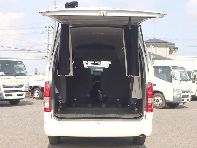 トヨタ ハイエース CBA-TRH229W(4WD)の写真11