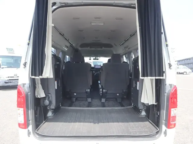 トヨタ ハイエース CBA-TRH229W(4WD)の写真13