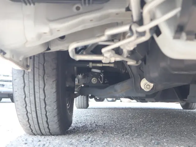 トヨタ ハイエース CBA-TRH229W(4WD)の写真19