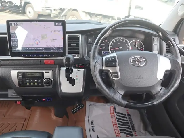 トヨタ ハイエース CBA-TRH229W(4WD)の写真35