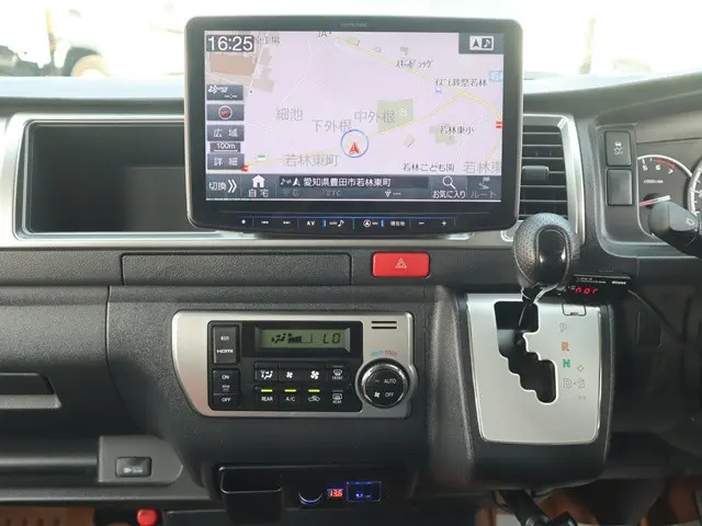 トヨタ ハイエース CBA-TRH229W(4WD)の写真36