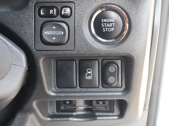 トヨタ ハイエース CBA-TRH229W(4WD)の写真40