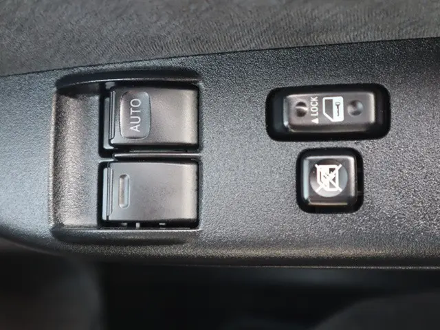 トヨタ ハイエース CBA-TRH229W(4WD)の写真42