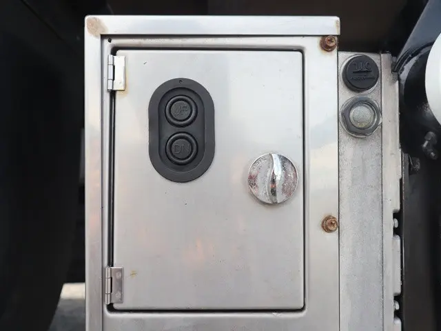 三菱 キャンター TPG-FEB50(2WD)の写真14