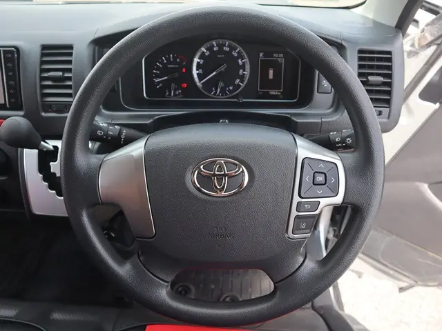 トヨタ ハイエースバン 3BF-TRH200V(2WD)の写真39
