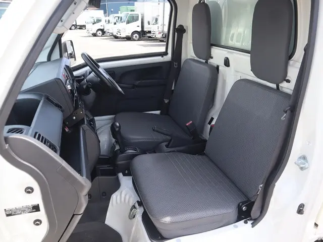 トヨタ ピクシストラック 3BD-S500U(2WD)の写真38