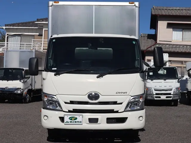 トヨタ ダイナ 2RG-XZU712(2WD)の写真3