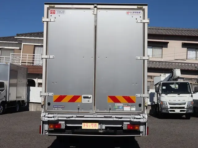 トヨタ ダイナ 2RG-XZU712(2WD)の写真6