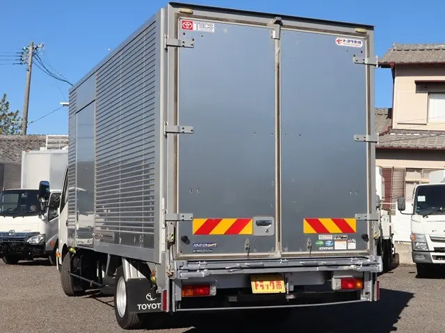 トヨタ ダイナ 2RG-XZU712(2WD)の写真7