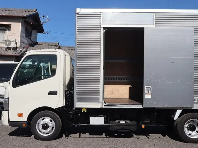 トヨタ ダイナ 2RG-XZU712(2WD)の写真10