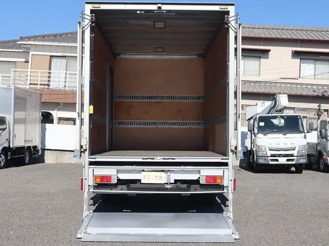 トヨタ ダイナ 2RG-XZU712(2WD)の写真11