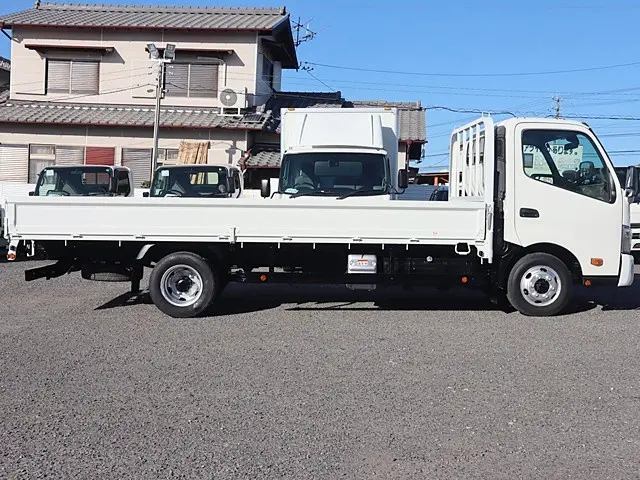 トヨタ ダイナ 2RG-XZU722(2WD)の写真8