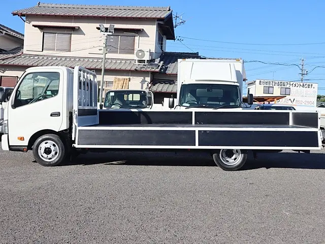 トヨタ ダイナ 2RG-XZU722(2WD)の写真13