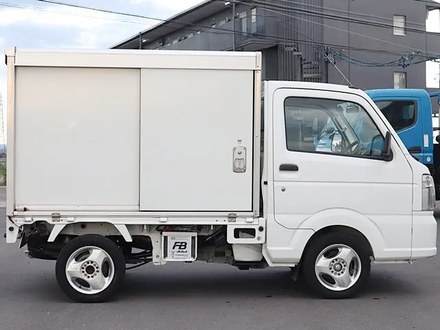 スズキ キャリイ EBD-DA16T(2WD)の写真8