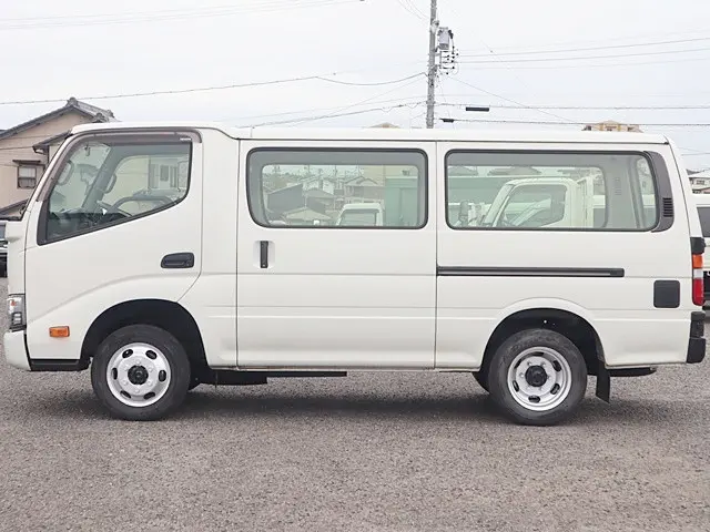 トヨタ ダイナ LDF-KDY241V(2WD)の写真9