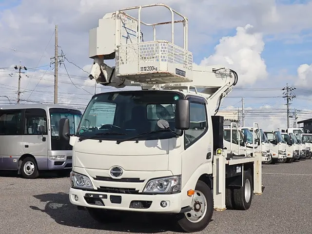 日野 デュトロ 2RG-XZU600X(2WD)の写真1