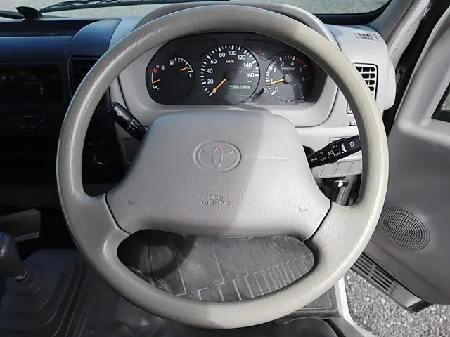 トヨタ ダイナ LDF-KDY241V(2WD)の写真4