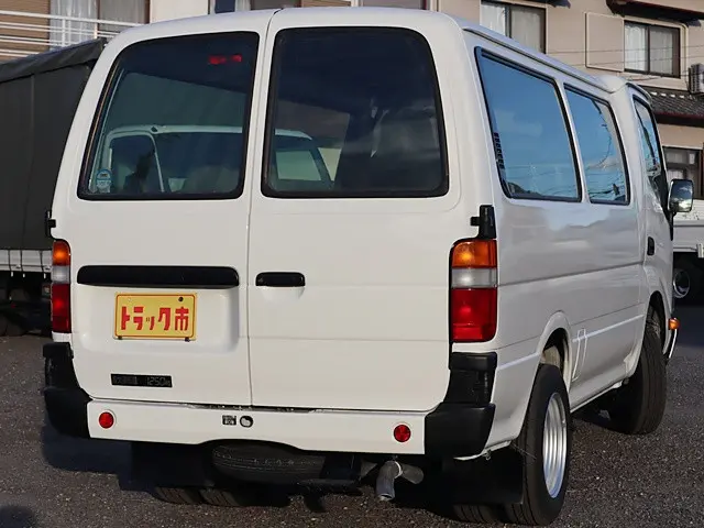 トヨタ ダイナ LDF-KDY241V(2WD)の写真5