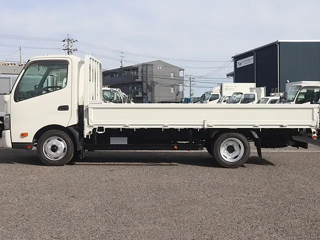 日野 デュトロ 2RG-XZU710M(2WD)の写真9