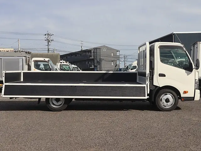 日野 デュトロ 2RG-XZU710M(2WD)の写真10