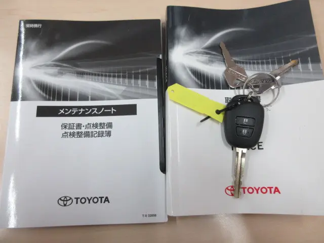 トヨタ ハイエースバン QDF-GDH201V(2WD)の写真5