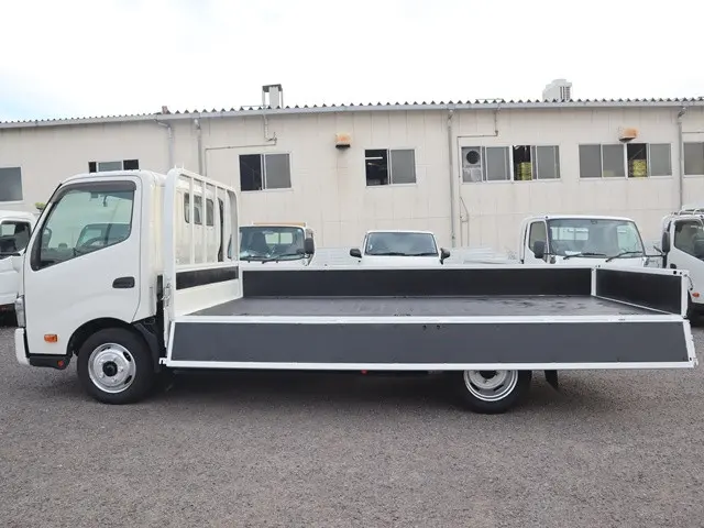 日野 デュトロ 2RG-XZU710M(2WD)の写真13