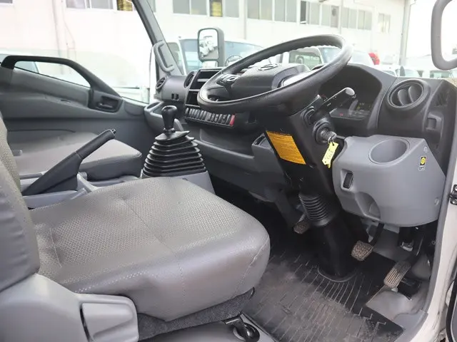 日野 デュトロ 2RG-XZU710M(2WD)の写真30