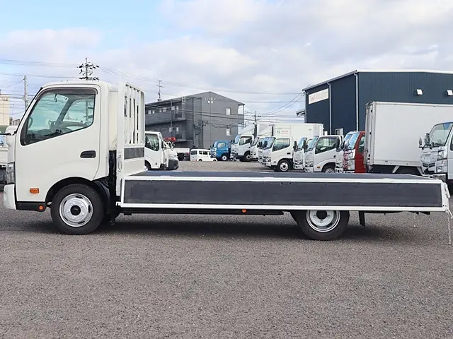 日野 デュトロ 2RG-XZU710M(2WD)の写真13