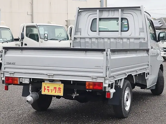 トヨタ タウンエーストラック DBF-S402U(2WD)の写真5