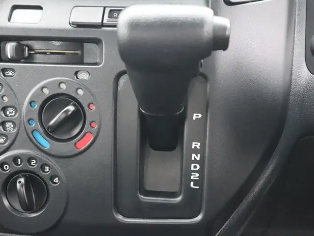 トヨタ タウンエーストラック DBF-S402U(2WD)の写真34