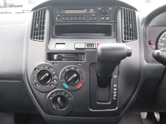 トヨタ タウンエーストラック DBF-S402U(2WD)の写真35