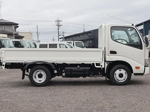 トヨタ ダイナ TKG-XZC605(2WD)の写真8