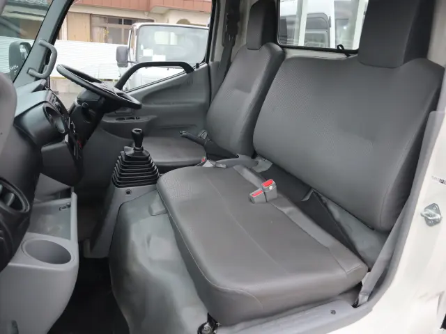 日野 デュトロ 2RG-XZU605M(2WD)の写真32