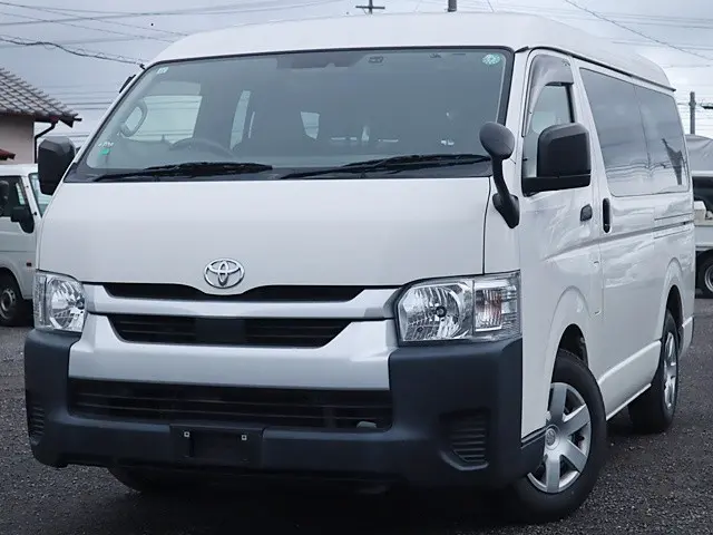 トヨタ ハイエース 3BA-TRH214W(2WD)の写真1