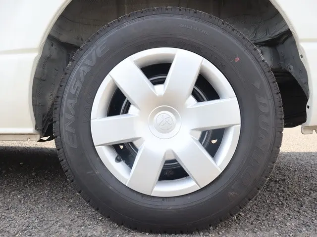 トヨタ ハイエース 3BA-TRH214W(2WD)の写真27
