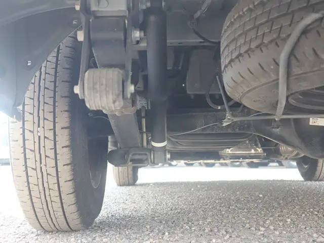 トヨタ ハイエース 3BA-TRH214W(2WD)の写真28