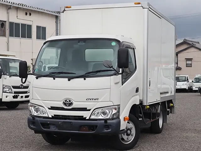 トヨタ ダイナ 2RG-XZU605(2WD)の写真1
