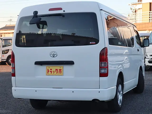 トヨタ ハイエース 3BA-TRH214W(2WD)の写真5