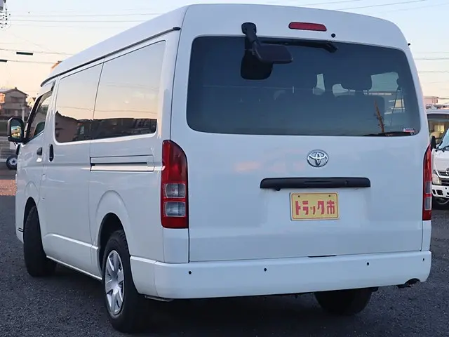 トヨタ ハイエース 3BA-TRH214W(2WD)の写真7